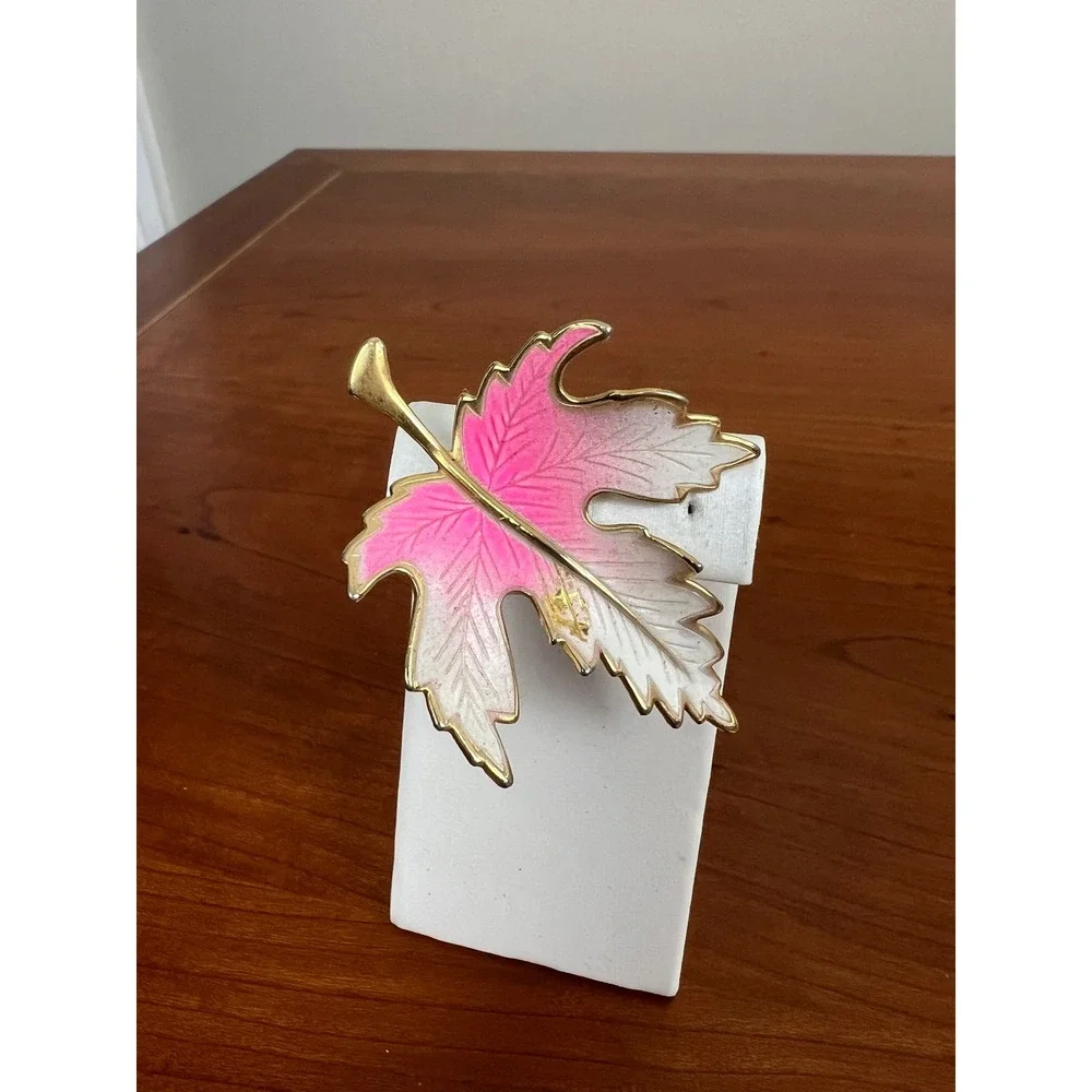 Vintage Maple Leaf Brooch Pink White Enamel Gold Tone Autumn Fall Botanical Pin